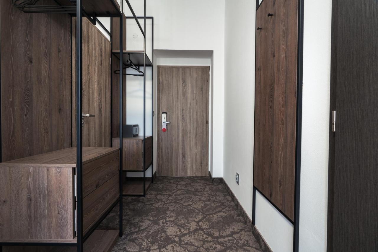 Riverside Hotel 4*