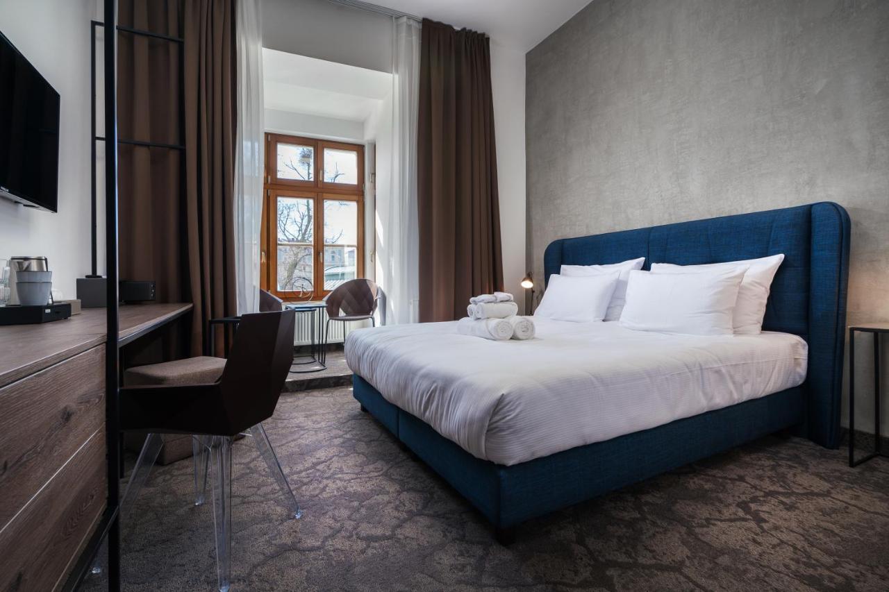 Riverside 4*